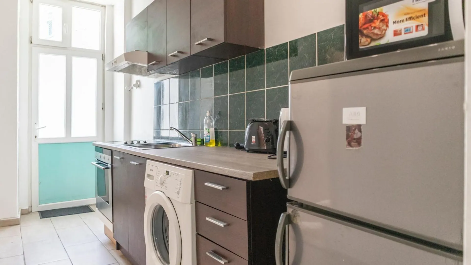 Modern 1Br Apt Tv & Wifi, Well Connected Vienna Austria