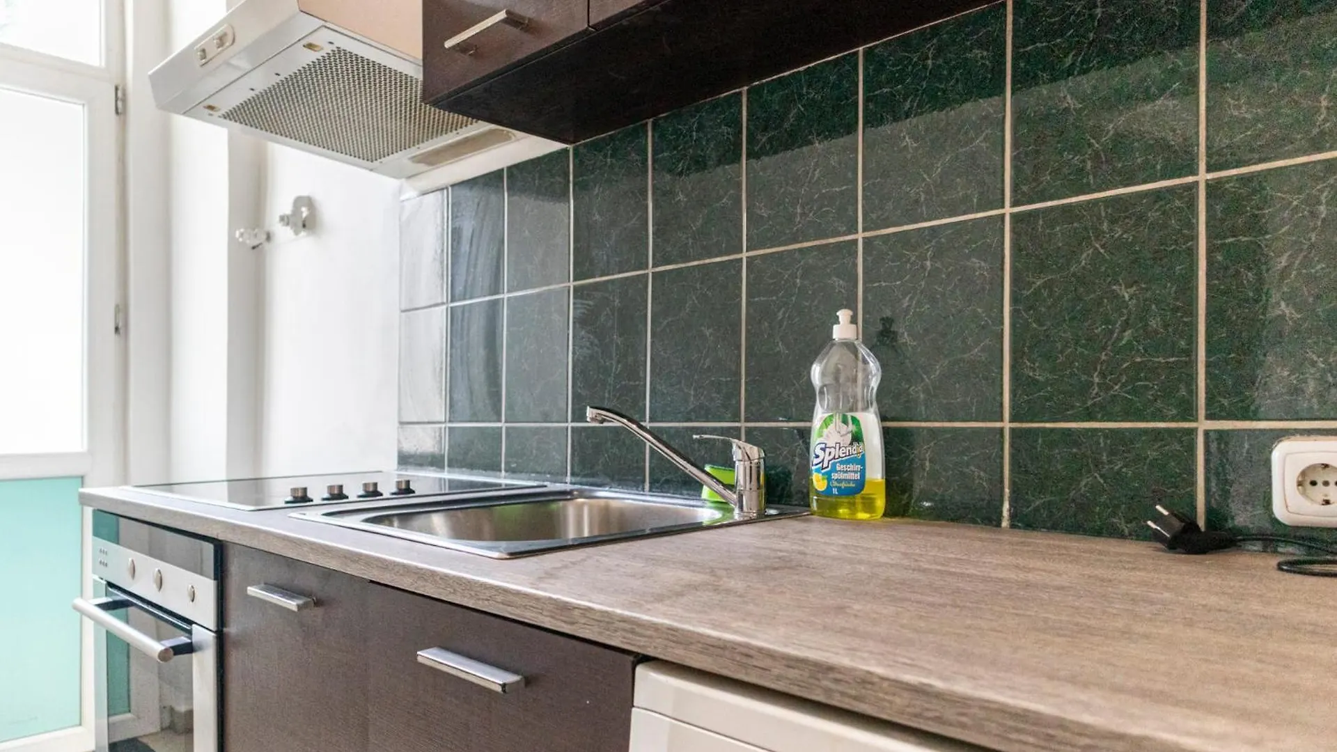 Apartment Modern 1Br Apt Tv & Wifi, Well Connected Vienna